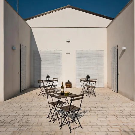 Riofavara Winery In Val Di Noto Bed and Breakfast 3*