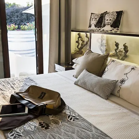 Riofavara Winery In Val Di Noto Bed and Breakfast 3*